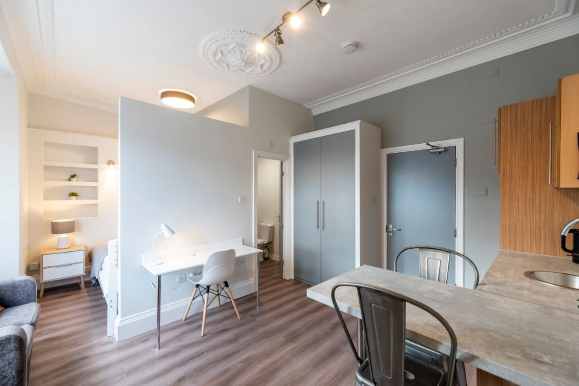 Flat 4 29 Trewhitt Road