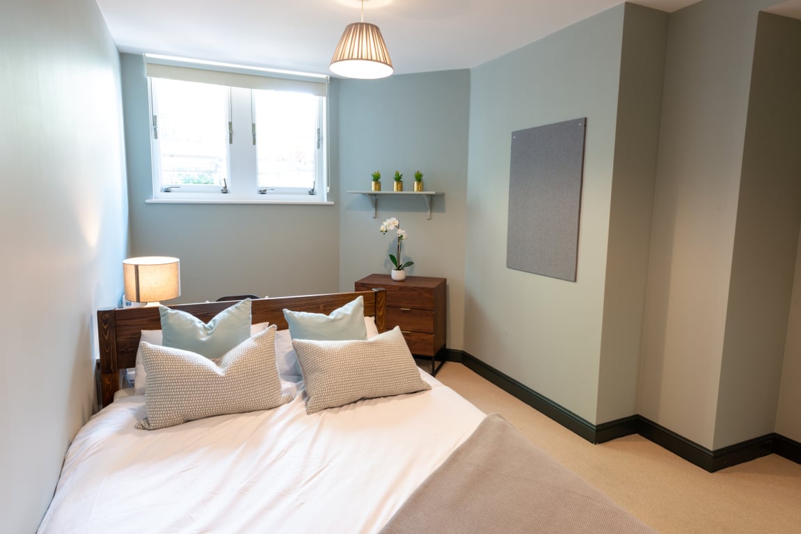 Flat E Bishop Blackall School