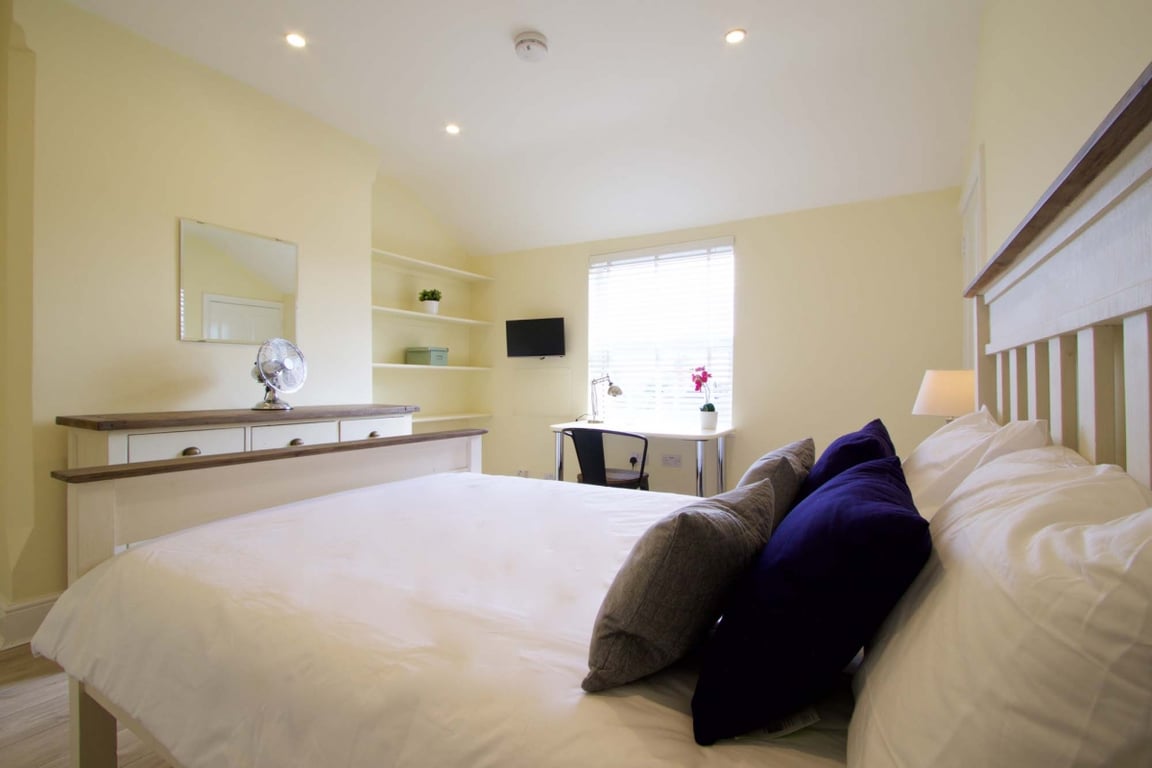 7 Newstead Grove