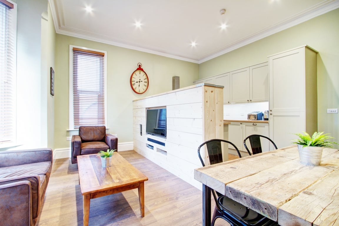 Flat 1, 28 Waterloo Road