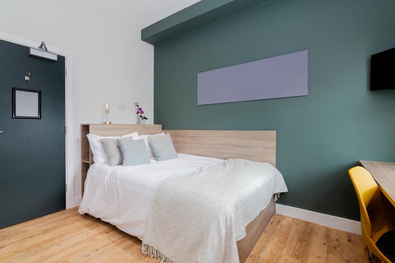 Flat 4, 42 Bankfield Road