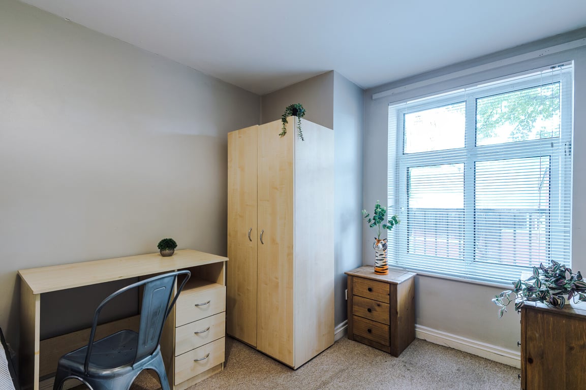 Flat 4, Newton House