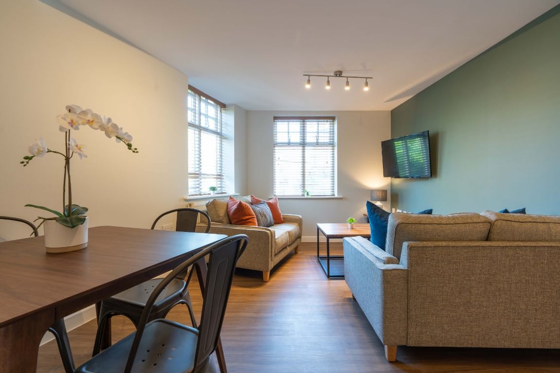 Flat 10 Shiners Yard, 123 Jesmond Road