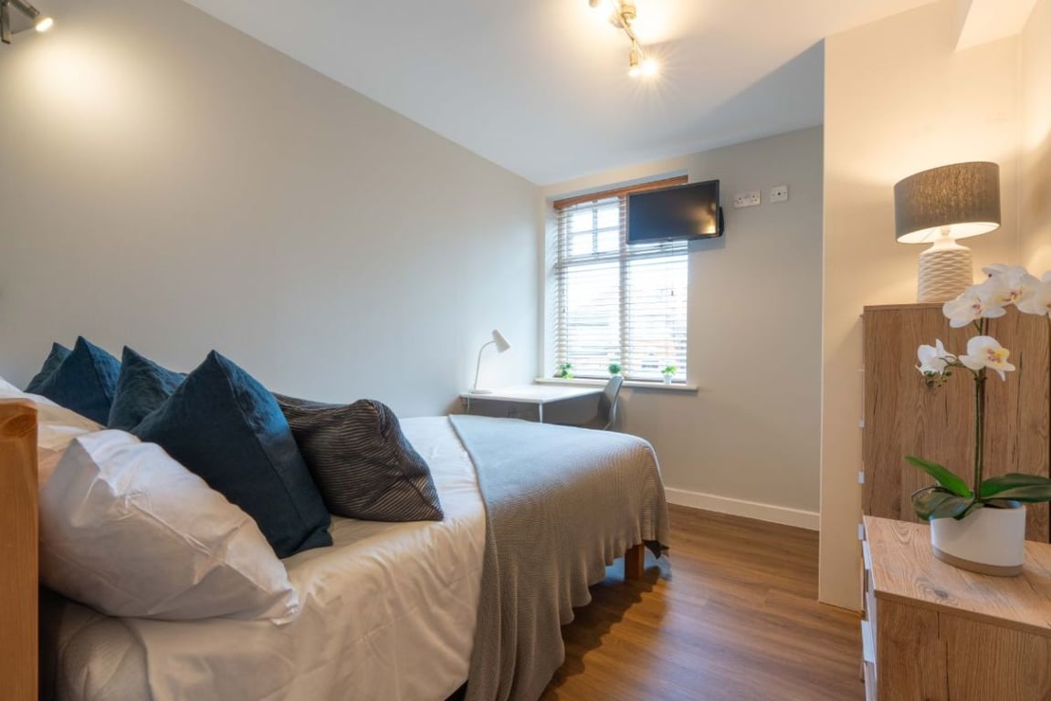 Flat 10 Shiners Yard, 123 Jesmond Road