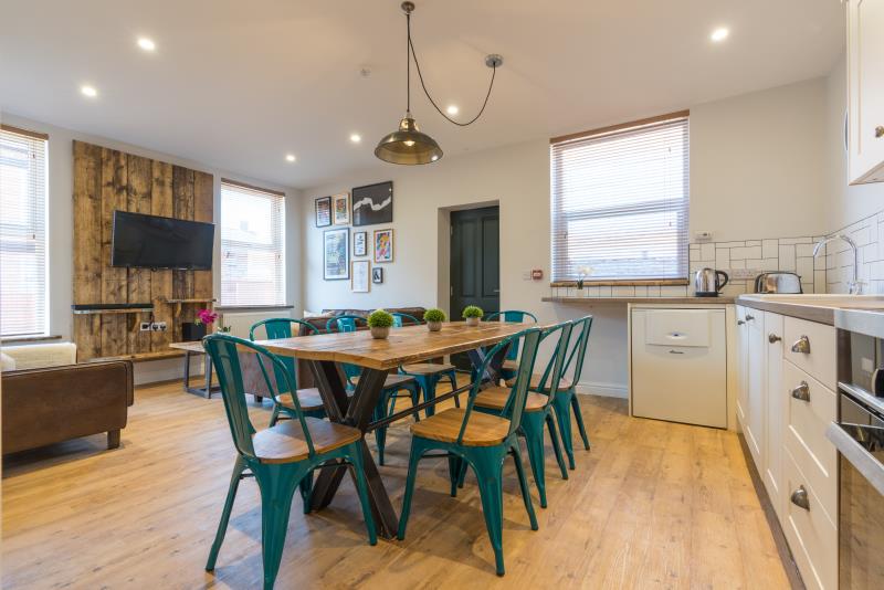 105 Garmoyle Road