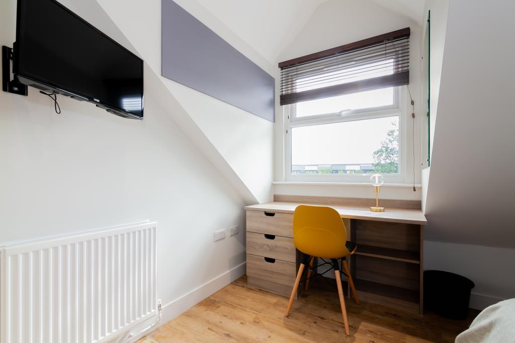 Flat 7, 42 Bankfield Road