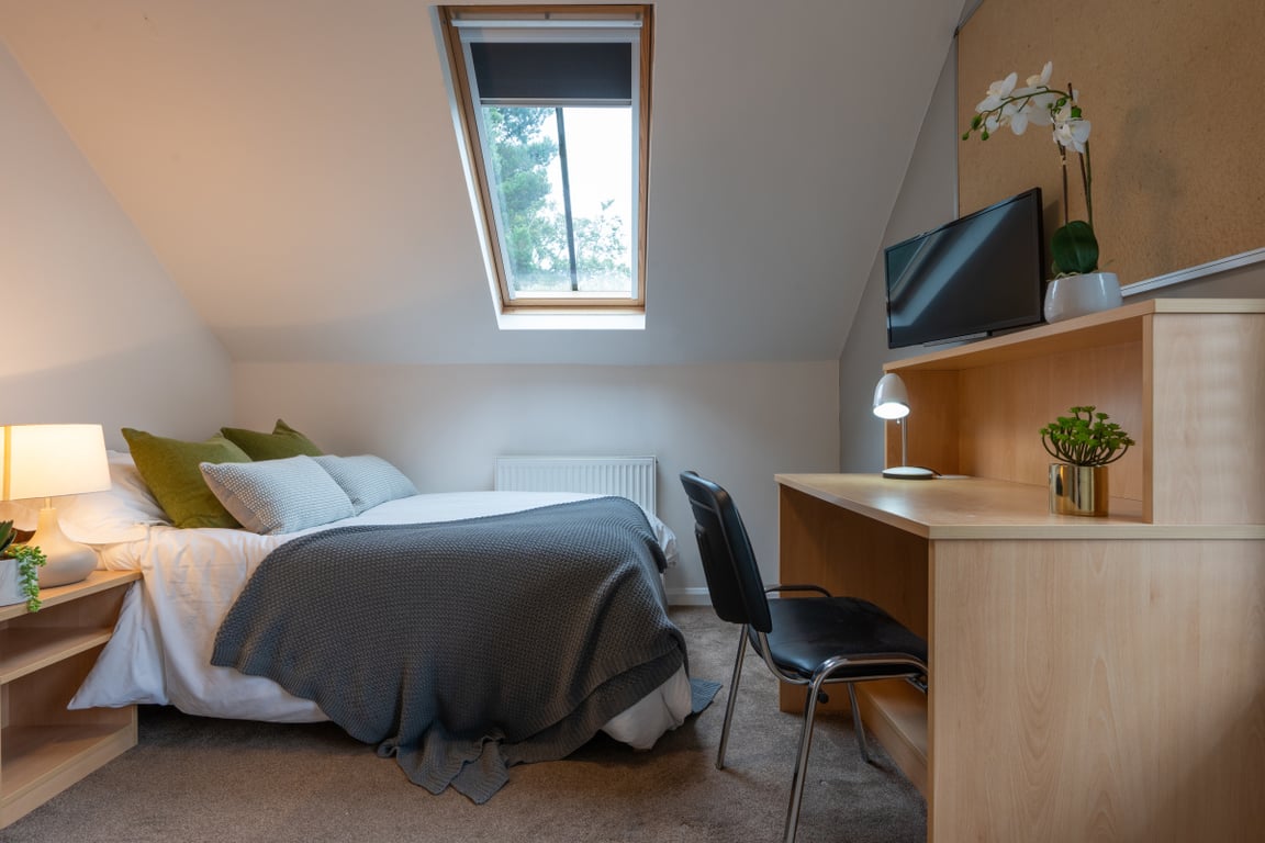 Flat 5, Hope Court