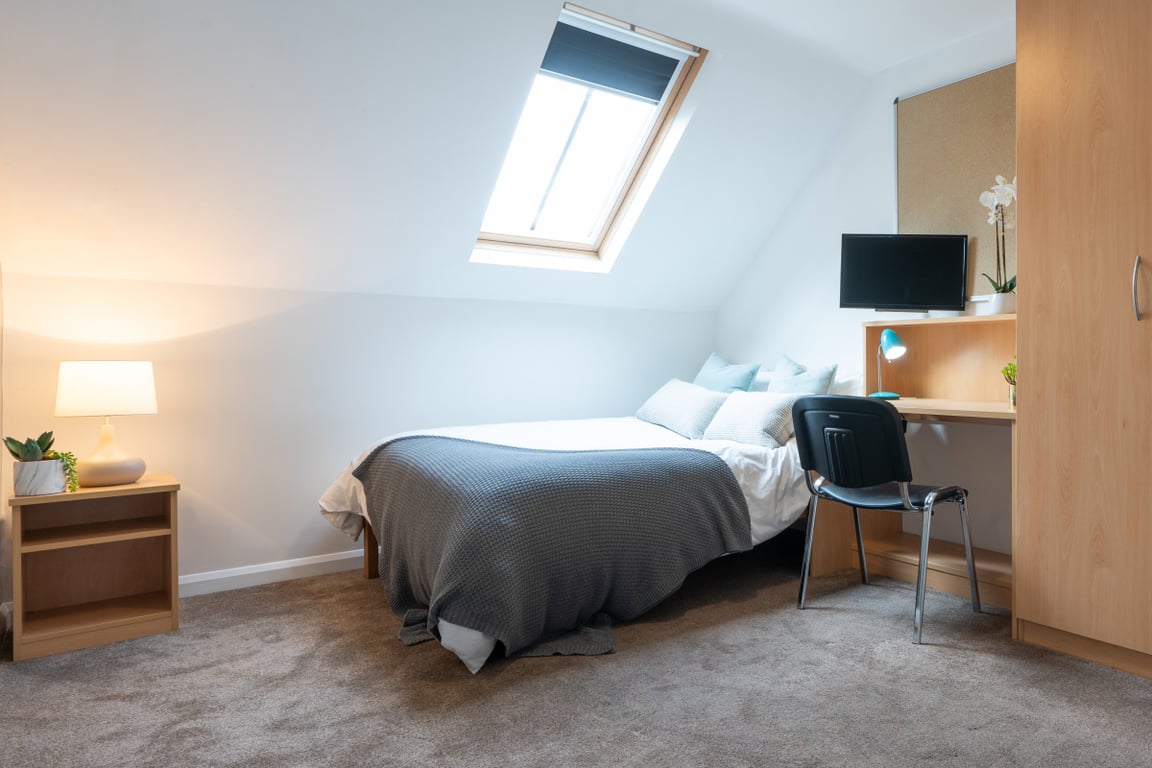 Flat 6, Hope Court