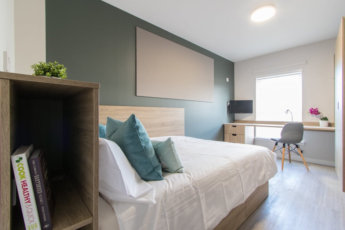 Flat 4, 6 Morrison Circus