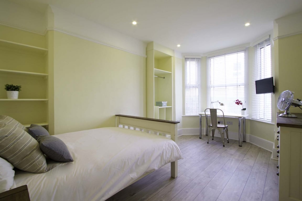 5 Newstead Grove