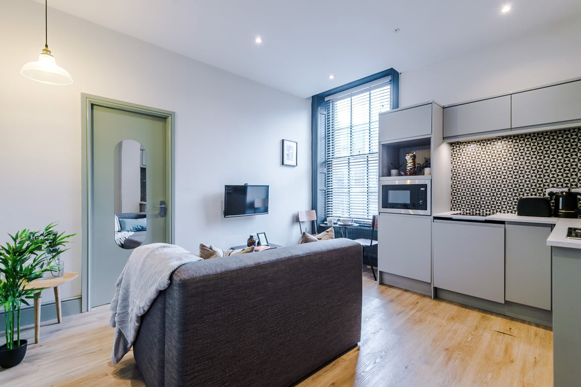 Flat 6, 1a Rodney Street