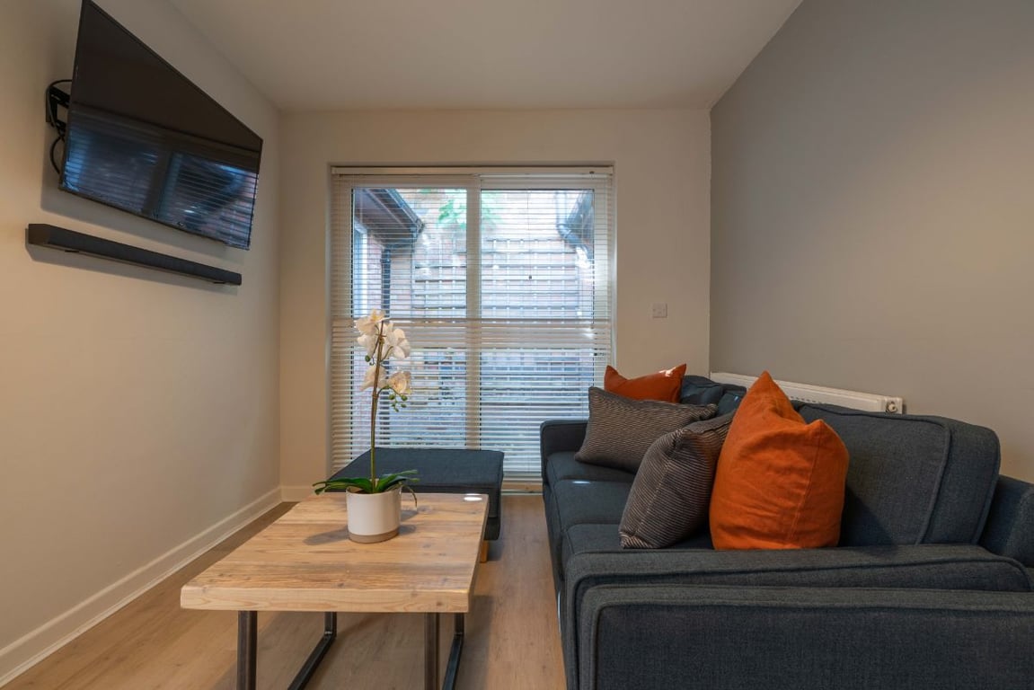 Flat B, 113 Portland Road
