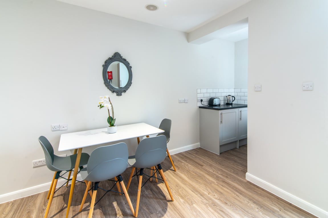 18 Cauldon Road