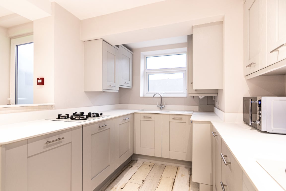 83 Thornycroft Road