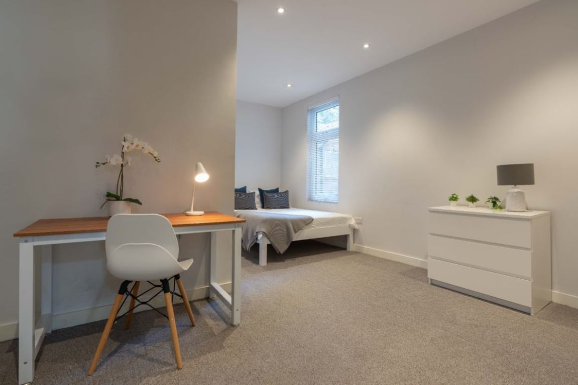 Flat A, 113 Portland Road