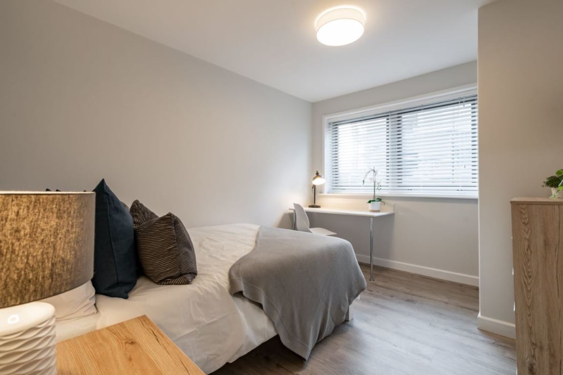 Flat 2 The Square, 1 Falconar Street
