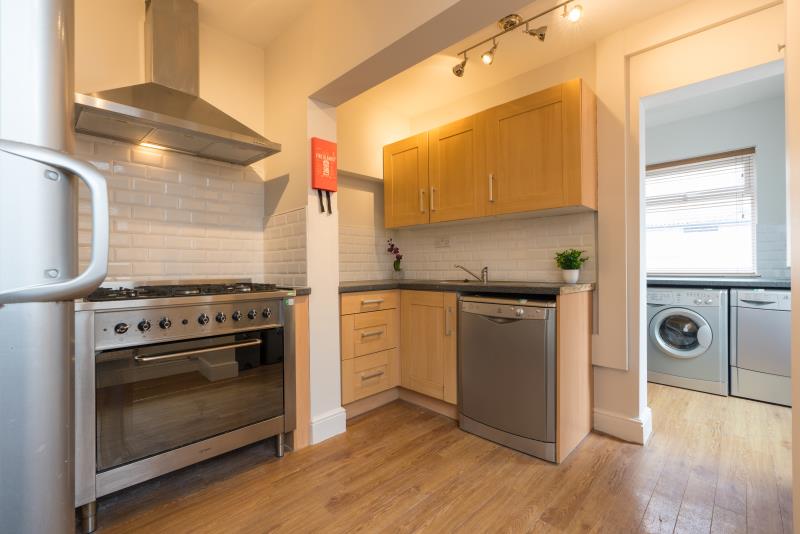 140 Mackintosh Place