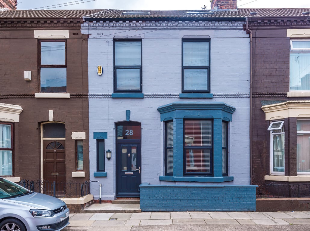 28 Esher Road