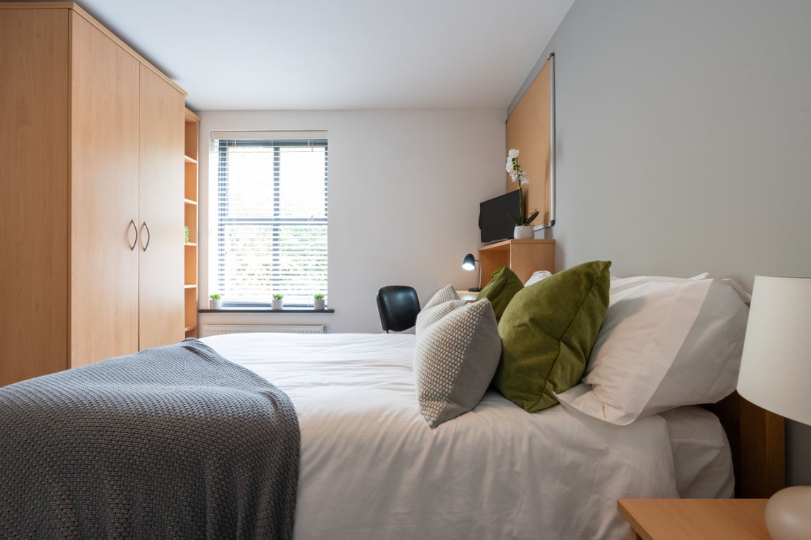 Flat 9, Hope Court