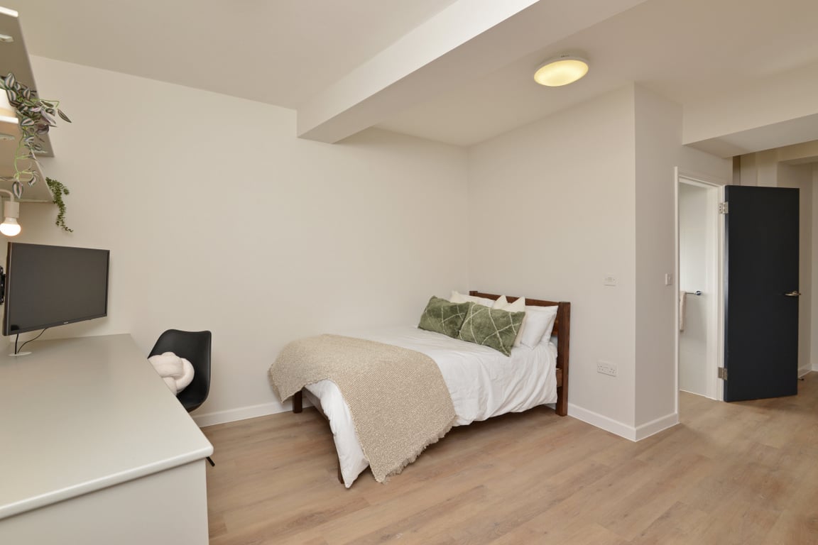 Flat 7, Isca Lofts