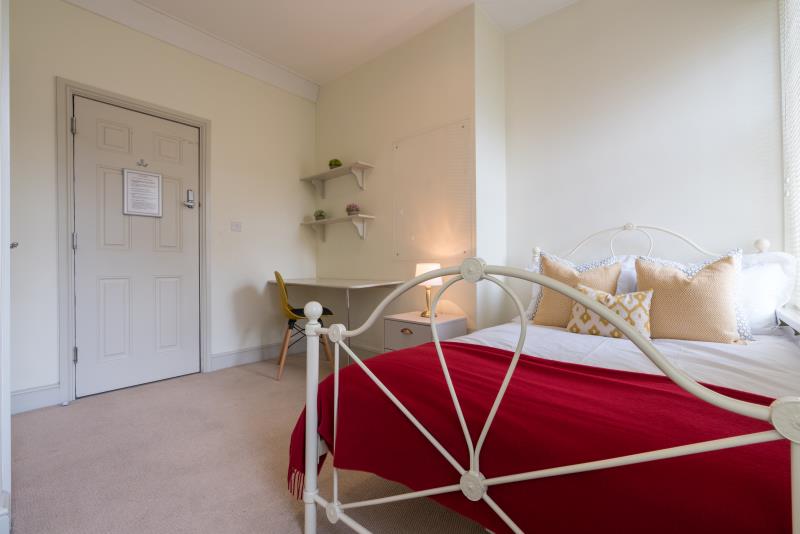 111b Richmond Road