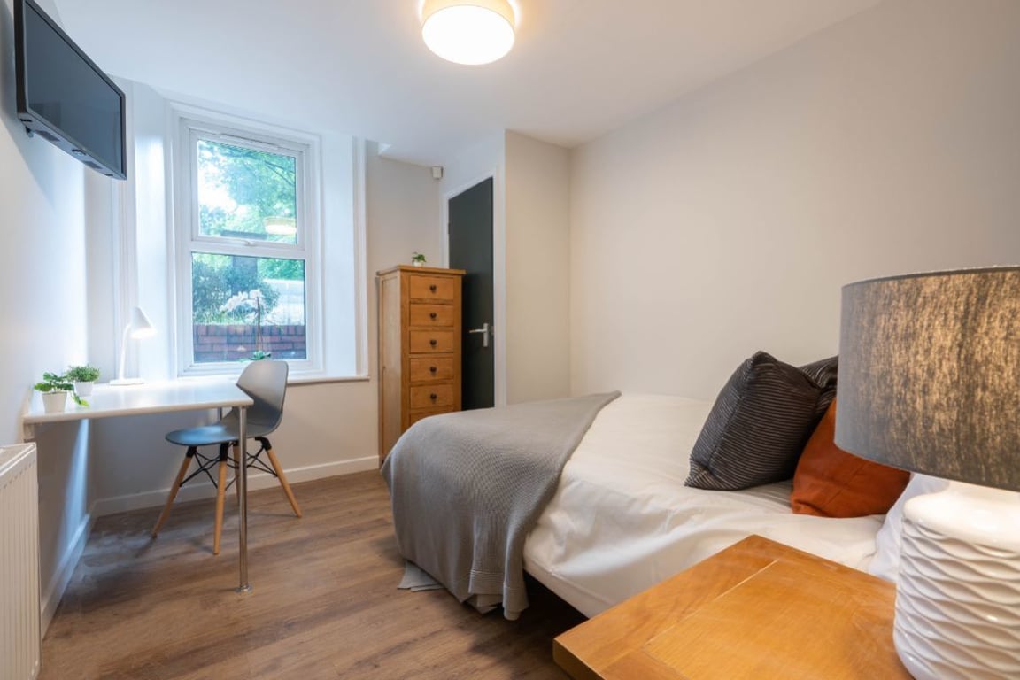 Flat 2 Linden House, 117-119 Jesmond Road