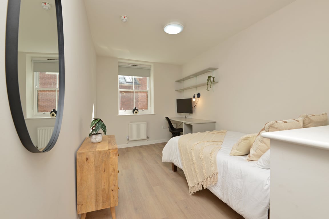 Flat 4, Isca Lofts