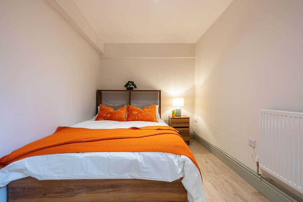 Flat 1, 76 Mount Pleasant