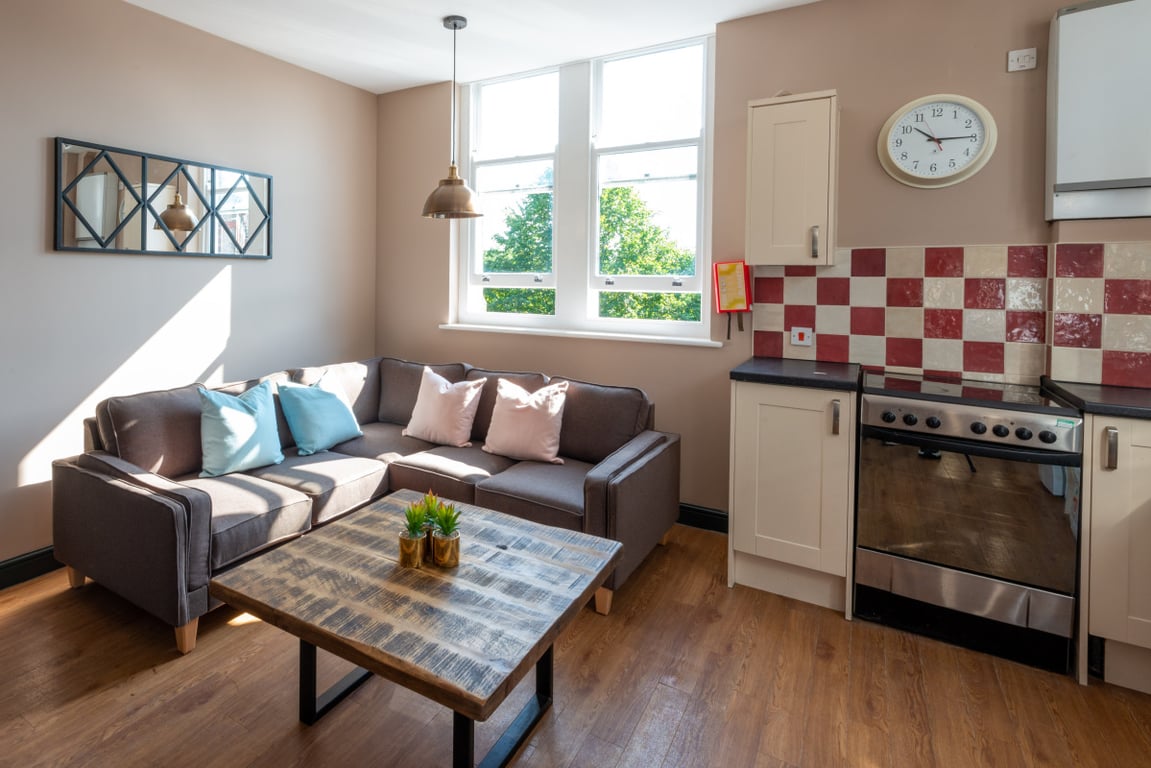Flat M Bishop Blackall School