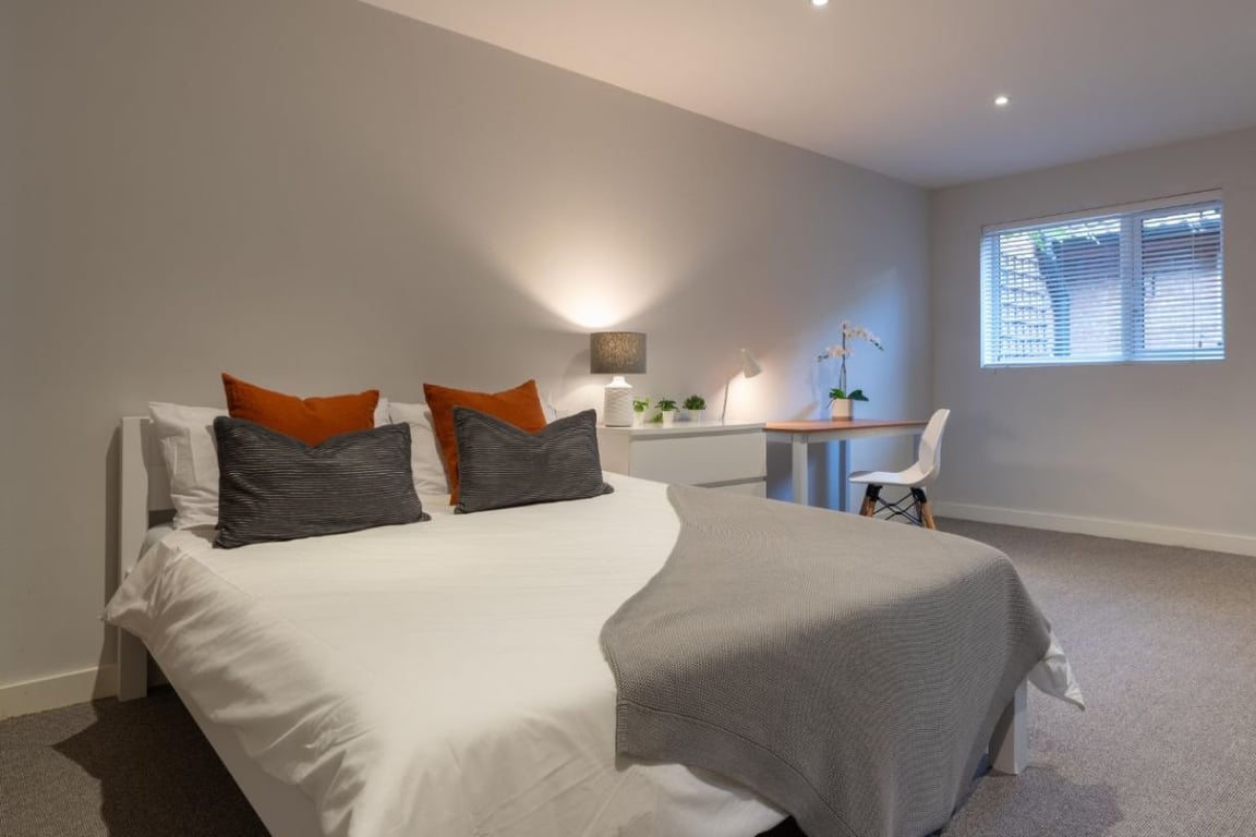 Flat A, 113 Portland Road