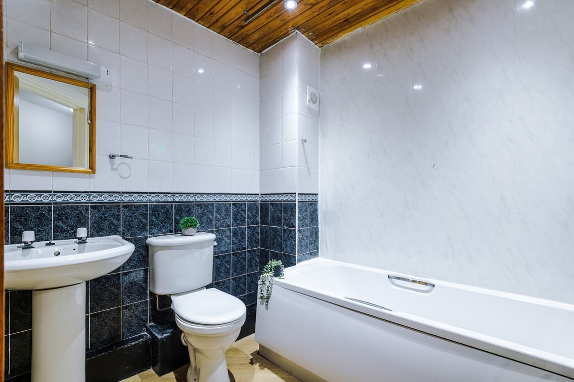 Flat 13, Lowry House