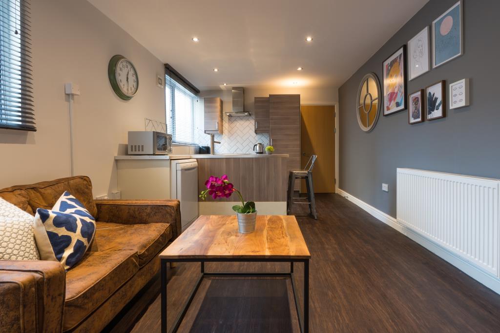 Flat 2, 28 Glynrhondda Street