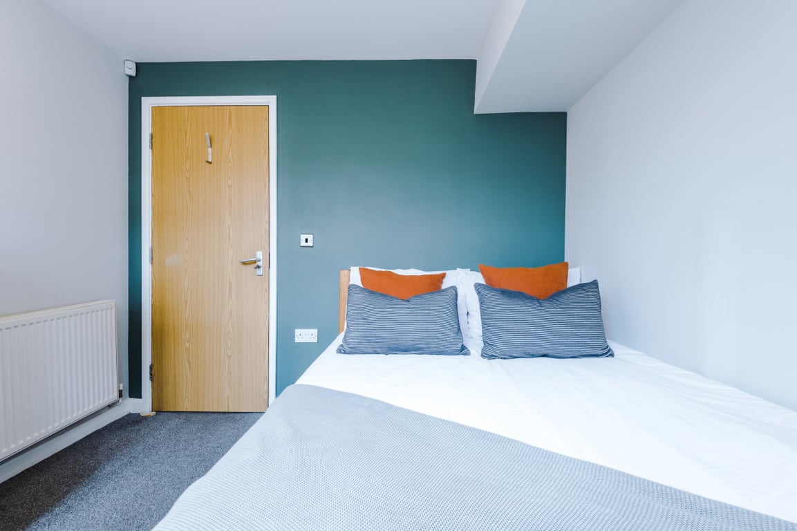 Flat 5 Shiners Yard, 123 Jesmond Road