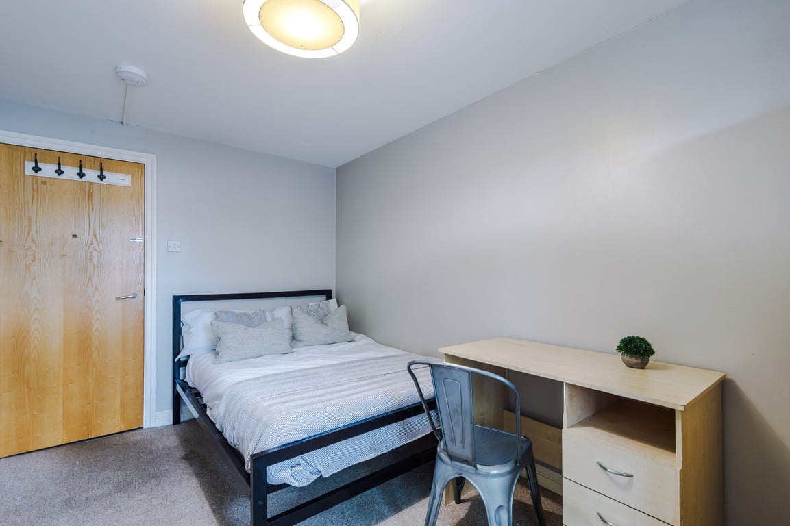 Flat 4, Newton House