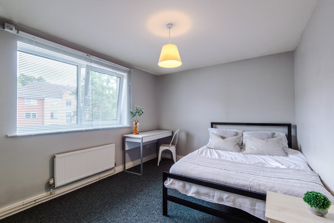 Flat 5, Newton House