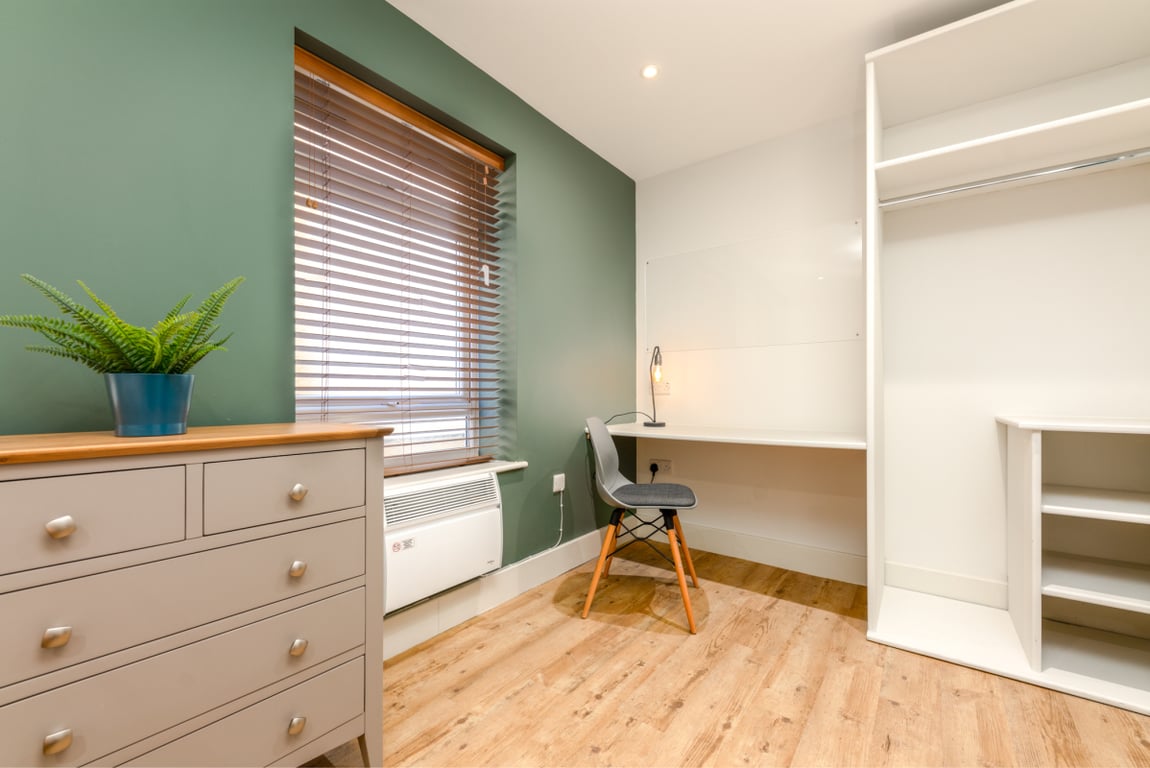Flat 1, 124 Walter Road