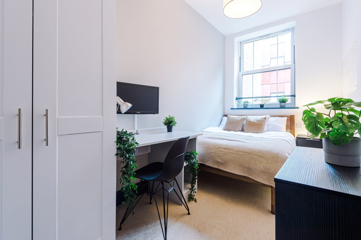 Flat 12, Shoe & Boot Factory