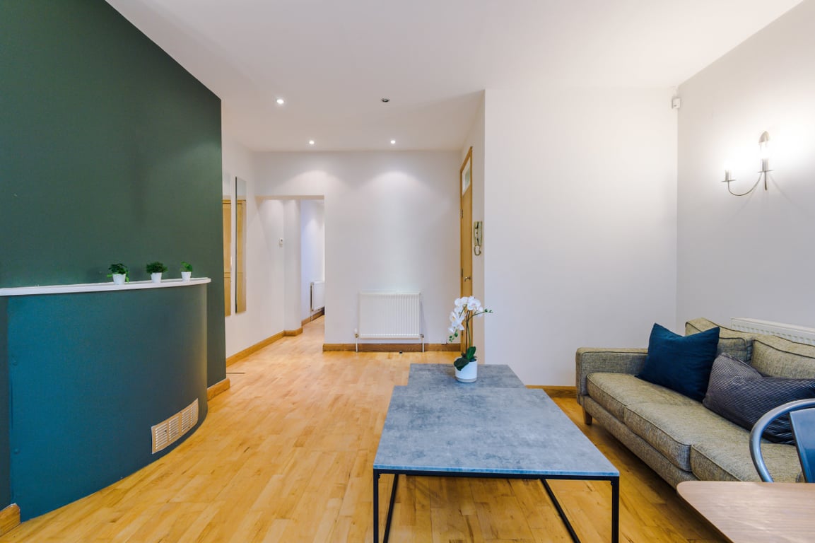 Flat 1, 2 Osborne Avenue