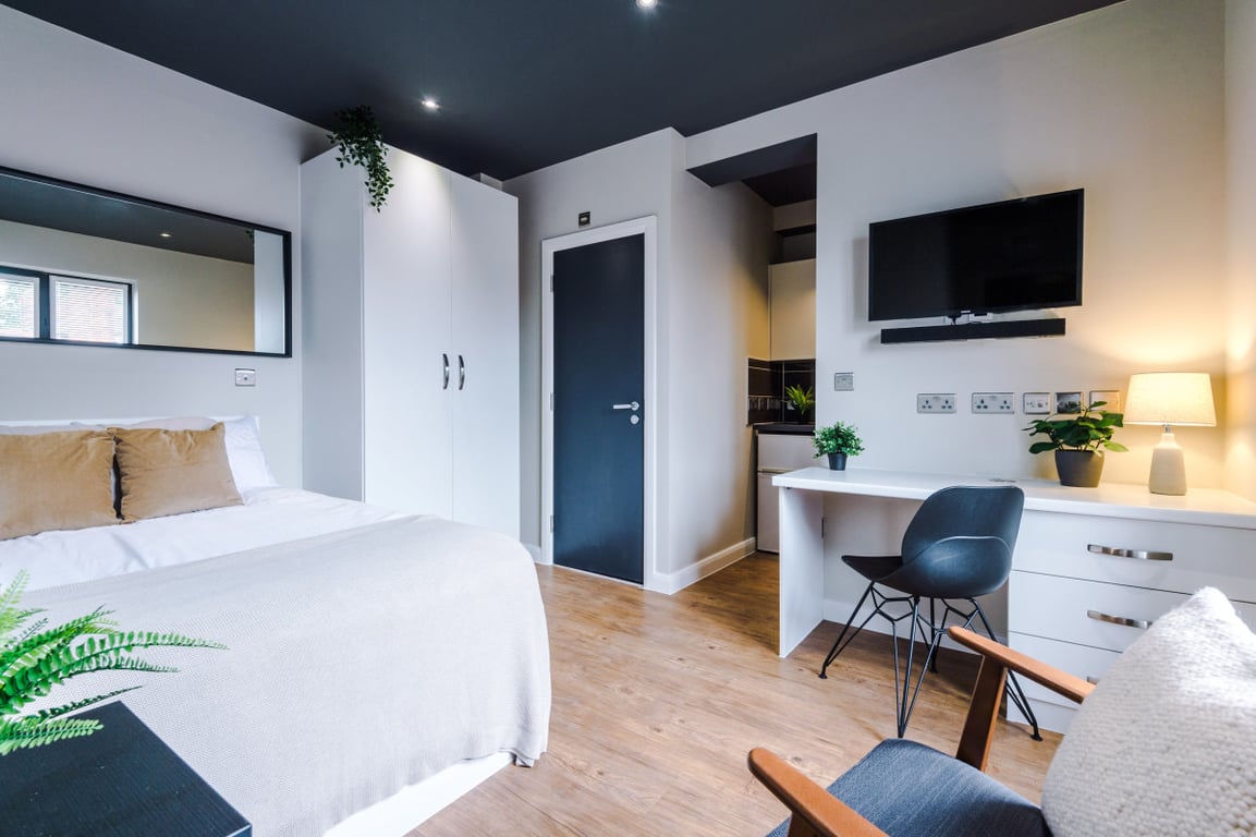 Flat 13, 160 Upper New Walk