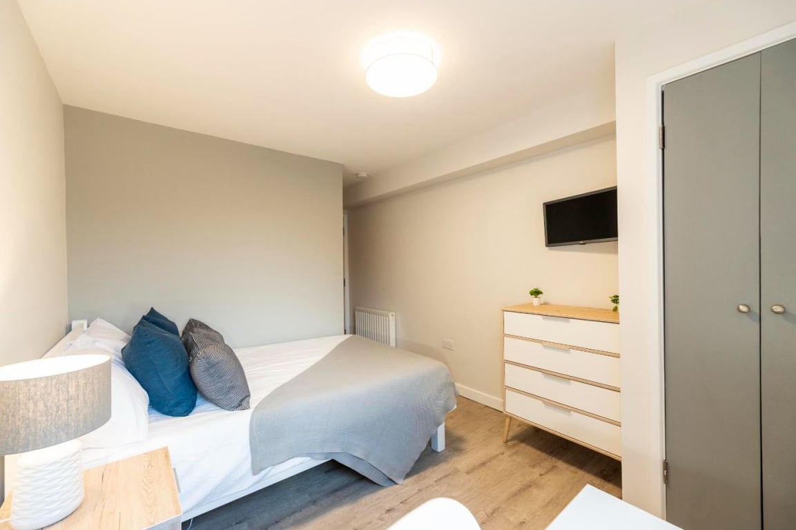 Flat 6 The Square, 1 Falconar Street