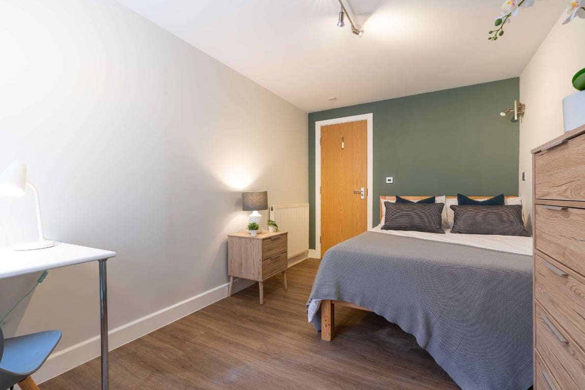Flat 3 Shiners Yard, 123 Jesmond Road