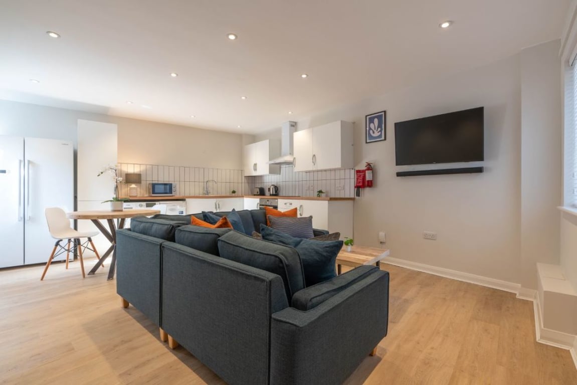 Flat C, 113 Portland Road