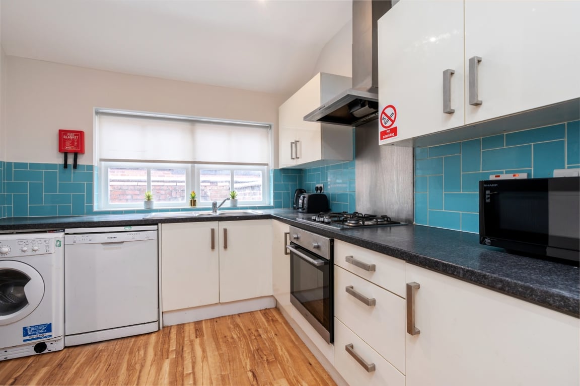 69 Cawdor Road