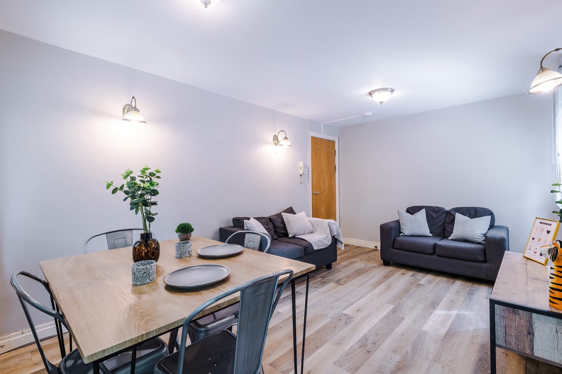 Flat 3, Dalton House
