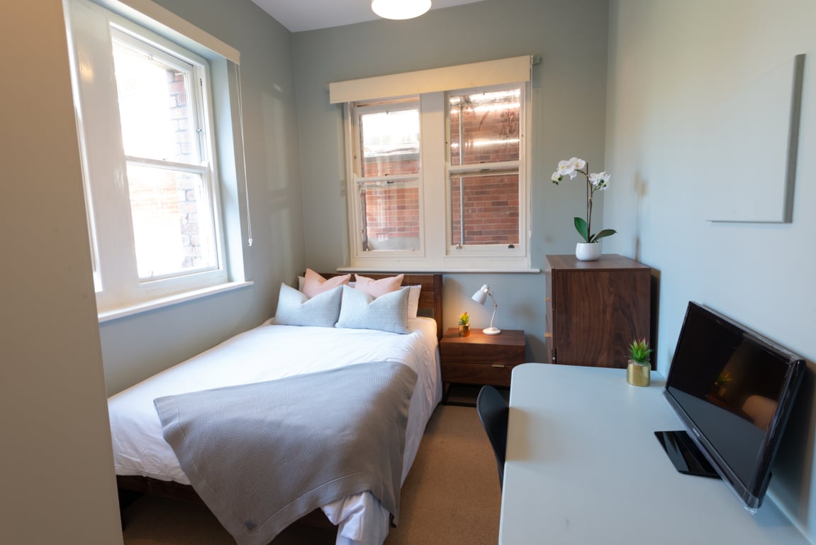 Flat C Bishop Blackall School