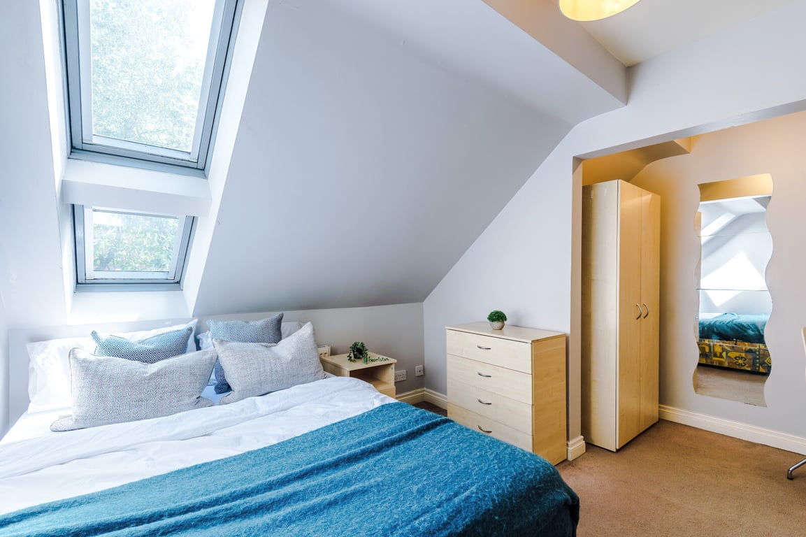 Flat 9, Rylands House