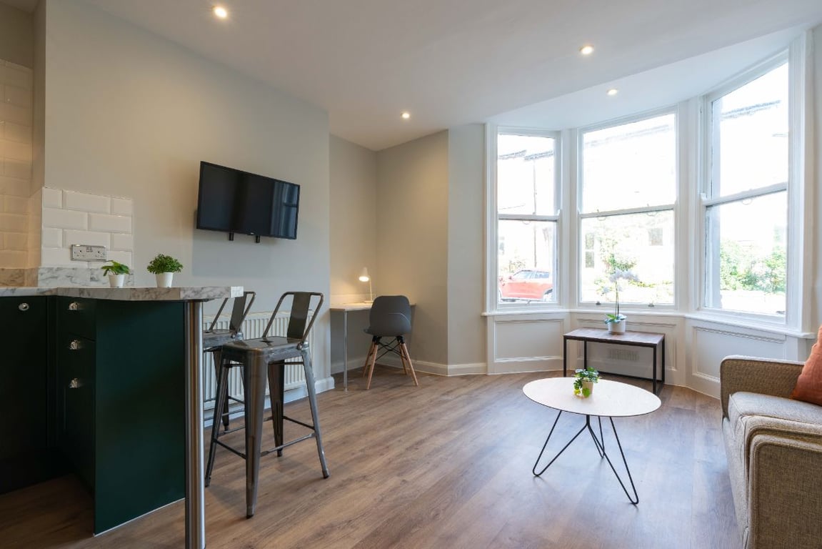 Flat 2 20 Kimberley Gardens