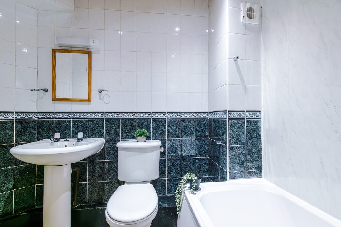 Flat 13, Lowry House
