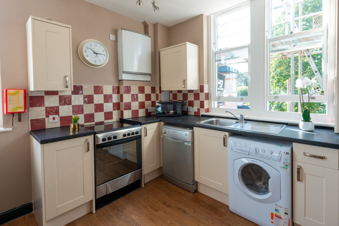 Flat M Bishop Blackall School