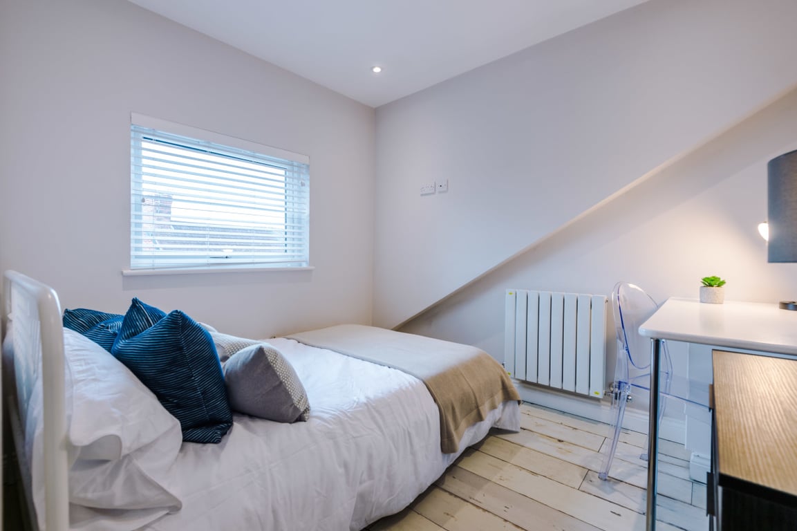 67 Woodcroft Road